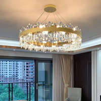 Lustres modernes de luxe en cristal K9 doré avec structure en acier inoxydable, indice de protection IP44, pour plafond intérieur dans le salon ou la chambre.