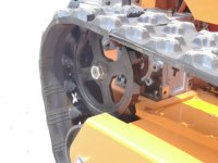 Broyeur de pente diesel robuste ZYB 15P télécommandé sur chenilles pour terrains agricoles