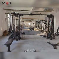 Equipo de Fitness de Alta Calidad MRD para Entrenamientos de 8 Personas, Incluye Remo en Declinación, Remo Sentado, Ejercicios de Brazos, Hombros y Core