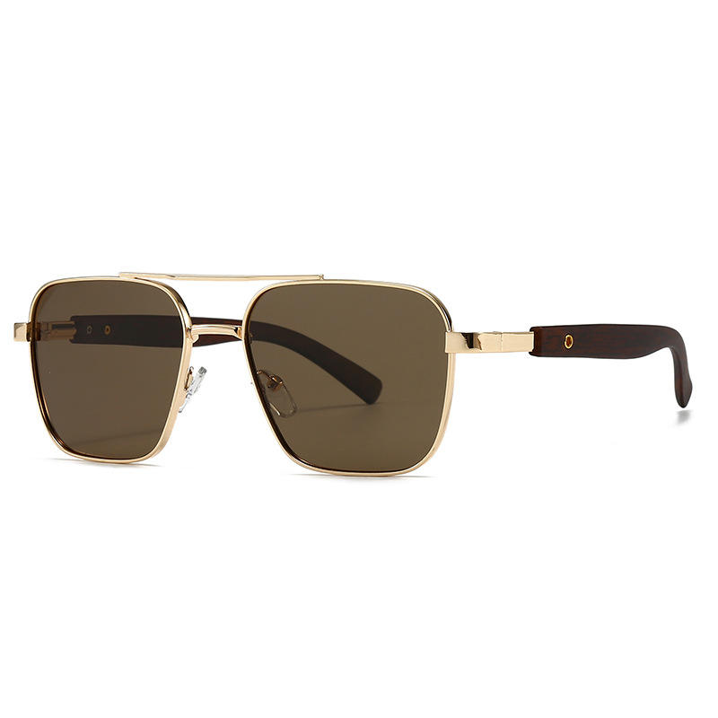 Té con marco dorado C5