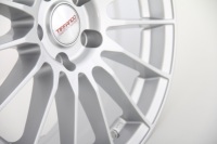 Rep 3309 15/17 pouces 4/5 trous conception populaire rayons minces argent/noir jantes en alliage de voiture jantes de rechange pour Tiffando
