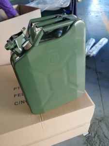 Bidon d'huile portable en acier de style OEM, bidon d'<span class=keywords><strong>essence</strong></span> américain de 5L10L 20 litres, bidon d'huile moteur diesel - Product Image 6