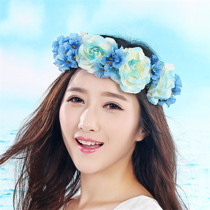 Corona <span class=keywords><strong>di</strong></span> <span class=keywords><strong>Fiori</strong></span> Bianchi e Blu <span class=keywords><strong>per</strong></span> <span class=keywords><strong>Capelli</strong></span>, Accessori Floreali <span class=keywords><strong>per</strong></span> Festival - Product Image 2