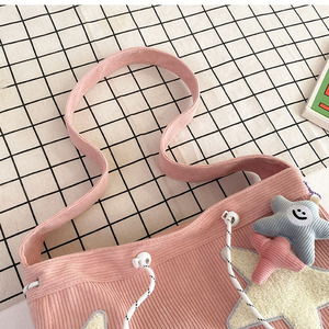 Borsa a Tracolla Estiva con Decorazione a Catena per <span class=keywords><strong>Donne</strong></span> <span class=keywords><strong>e</strong></span> Ragazze Adolescenti, Stile Grunge con Motivo a Stelle, Vendita all'Ingrosso - Product Image 2