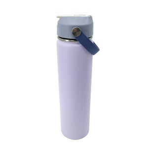 Bouteille d'eau isotherme sport 24oz tendance violet avec poignée confortable rose et rivets, double paroi isolée, pour activités extérieures - Product Image 6