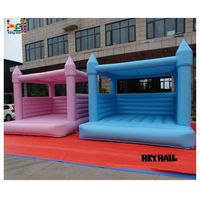Château gonflable blanc avec trampoline et toit en PVC 4x4m, idéal pour les fêtes d'enfants et les locations de mariage