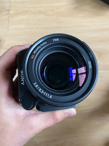 Caméscope <span class=keywords><strong>4K</strong></span> Sony HDR-AX1000E neuf à 90 % - Product Image 5