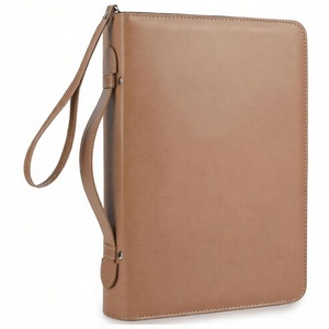 Housse de transport zippée pour <span class=keywords><strong>Bible</strong></span> pour femmes, étui de protection en cuir premium avec logo personnalisé et dragonne amovible - Product Image 1