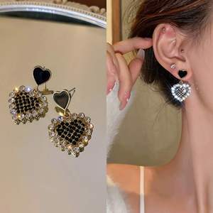 Korean Chic Fashion <b>Crystal</b> Rhinestone Black Heart Shaped Dangle <b>Stud</b> <b>Earrings</b> for Women Girls Jewelry - Product Image 4