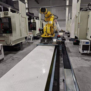 Rail linéaire robotisé entièrement fermé de 10 mètres, 7ème axe, avec PLC et boîte de vitesses pour le chargement/déchargement de machines, 3 KW 380V, entièrement fermé 1 - Product Image 1