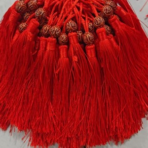 พู่ห้อยสีแดงลายร้านขายอุปกรณ์ดับเพลิง ทำจากไหมโพลีเอสเตอร์ แบบใหม่สไตล์จีน สำหรับตกแต่งเสื้อผ้าและรถยนต์ - Product Image 1