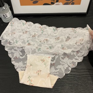 Culottes pour femmes à imprimé floral romantique, taille mi-haute, bord festonné, en maille respirante et extensible, douces, vente en gros - Product Image 3