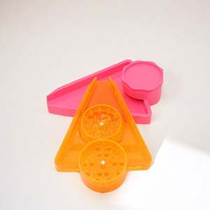 Broyeur à herbes manuel en plastique multifonctionnel de 63 mm sur mesure en gros avec entonnoir de remplissage - Product Image 2