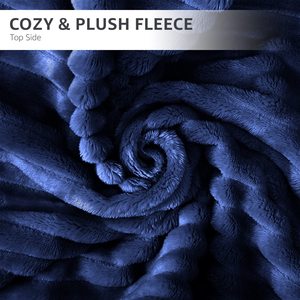 ผ้าห่มขนนุ่มสีน้ำเงินกรมท่า อุ่นสบาย ผลิตจากโพลีเอสเตอร์ฟลีซ พร้อมปลอกห่มถอดซักได้ ลายสก็อต สำหรับแมวและสุนัข - Product Image 3