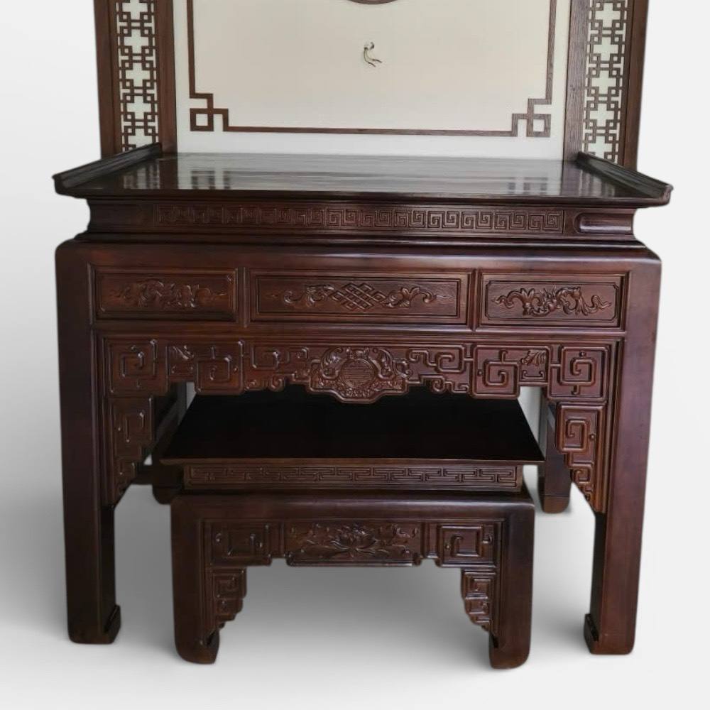 สีน้ำตาลแดงเข้ม