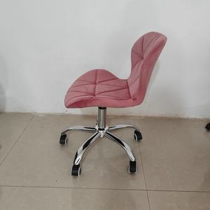 Silla <span class=keywords><strong>de</strong></span> oficina a <span class=keywords><strong>precio</strong></span> barato, muebles para el hogar, giratoria, impresionante Rueda, <span class=keywords><strong>sillas</strong></span> <span class=keywords><strong>de</strong></span> <span class=keywords><strong>escritorio</strong></span>, silla <span class=keywords><strong>de</strong></span> Bar - Product Image 5