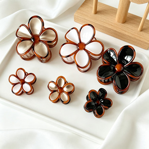 Pinza de Pelo de Plástico de Alta Calidad con Diseño Floral Ámbar, Venta Caliente Transfronteriza, <span class=keywords><strong>Accesorios</strong></span> Florales Vintage Elegantes <span class=keywords><strong>para</strong></span> el Cabello de <span class=keywords><strong>Mujer</strong></span> <span class=keywords><strong>para</strong></span> Uso Diario - Product Image 2