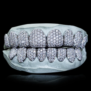 Grillz personnalisés <span class=keywords><strong>en</strong></span> <span class=keywords><strong>argent</strong></span> sterling 925 massif, sertis de moissanite VVS, motif nid d'abeille et zig-zag - Product Image 1
