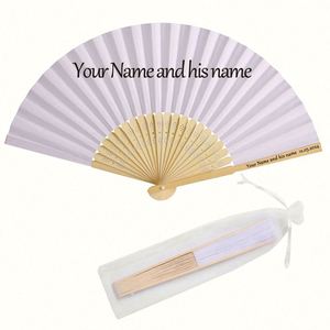 พัดไม้ไผ่พับได้แบบขายส่ง สำหรับผู้หญิง ตกแต่งด้วยงานแกะสลักศิลปะพื้นบ้านและภาพวาด เหมาะสำหรับงานแต่งงาน ของขวัญทางธุรกิจ - Product Image 2