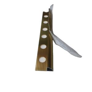 Plinthe en alliage d'aluminium, profil décoratif pour sol, carrelage mural <span class=keywords><strong>de</strong></span> <span class=keywords><strong>douche</strong></span>, profil en T, finition dorée, design moderne, utilisation hôtelière - Product Image 2