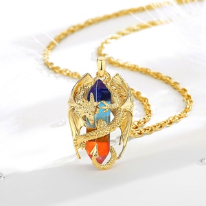 Joyería de diseño único, collar de dragón con colgante de piedra de cristal <span class=keywords><strong>Natural</strong></span> curativo de arcoíris colorido Hexagonal para hombres o mujeres - Product Image 3