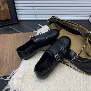 Zapatos de Cuero para Mujer 2026, Nuevos, de Lujo, Hechos a Mano, Exquisitamente Grabados y Bordados, Transpirables, Cosidos, Modernos y Elegantes - Product Image 1