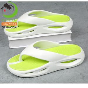 Tongs de sport décontractées pour hommes avec logo personnalisé, confortables, pour l'extérieur, la plage, <span class=keywords><strong>en</strong></span> EVA, vente <span class=keywords><strong>en</strong></span> gros, meilleures ventes avec sangle - Product Image 4