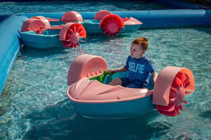 เรือถีบมือขนาดเล็กสำหรับเด็ก รุ่นประหยัด รูปทรง<span class=keywords><strong>ม</strong></span>ังกร ขายราคาถูก ทำจากพลาสติก เห<span class=keywords><strong>ม</strong></span>าะสำหรับสวนสนุก - Product Image 5