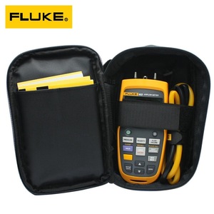 Kit de mesure de débit d'air Fluke 922 avec tube de Pitot, anémomètre, étui et accessoires pour la mesure CVC - Product Image 4