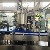 Machine de remplissage et de bouchage isobare 3-en-1 entièrement automatique pour bouteilles en verre, avec capsuleuse à couronne PLC pour bière, soda et eau pétillante
