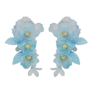 Pince à cheveux en soie bleue dégradée, style ancien, faite à la main, design original, collection automne 2025, accessoire de coiffure Hanfu, fleur perforée - Product Image 5