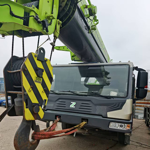 Grue sur camion d'occasion Zoomlion ZTC500A 50 tonnes 2022 avec moteur, boîte de vitesses, pompe et flèche télescopique sur roues - Product Image 2