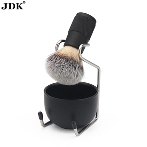 Ensemble de blaireaux de <span class=keywords><strong>rasage</strong></span> de luxe pour hommes bol de <span class=keywords><strong>savon</strong></span> personnalisé et support métallique de sécurité Kits de <span class=keywords><strong>rasage</strong></span> de cheveux de <span class=keywords><strong>blaireau</strong></span> en nylon avec brosse à usage de salon en bois - Product Image 6