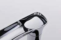 Vente en gros Robinet de lavabo chaud et froid Robinet cascade Robinets de salle de bain Robinet mitigeur de lavabo Robinet mitigeur de lavabo pour salle de bain