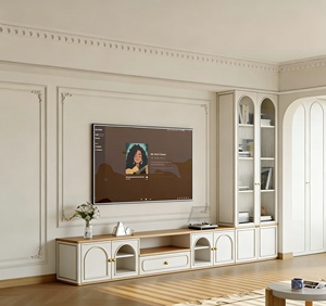 Meuble TV élégant de style provincial français - Charmant meuble de salon avec verre cintré et accents en bois - Product Image 6