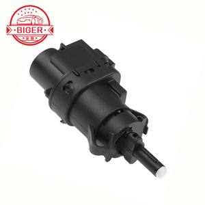 Interrupteur de feu stop 3M5T13480AA 3M5T-13480-AC 3M5T-13480-AA BR1A-66-490 3M5T-13480-AB 3M5T13480AB 3M5T13480AC pour <span class=keywords><strong>Ford</strong></span> - Product Image 2