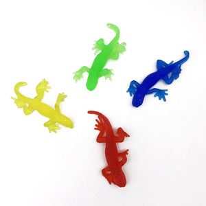 Juguete Antiestrés - Araña, Centipeda, Escorpión y Lagarto Realistas de Gel Suave, Ideal para Bromas en Halloween y el Día de los Inocentes - Product Image 4