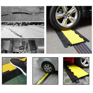 <span class=keywords><strong>Rampe</strong></span> de protection de câbles en caoutchouc haute résistance à canal unique avec système d'interverrouillage et barrière jaune pour la sécurité routière et événementielle - Product Image 2