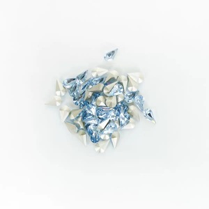 Venta al por mayor de accesorios de joyería DIY para K9, con forma de gota de agua, semillas de melón y diamantes de imitación, directamente del fabricante. - Product Image 3