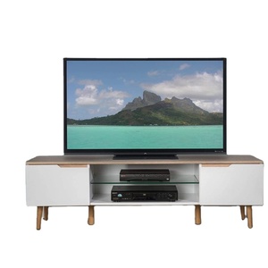 <span class=keywords><strong>Tv</strong></span> Cabinet soggiorno <span class=keywords><strong>Tv</strong></span> stand di lusso moderno con due grandi <span class=keywords><strong>disegni</strong></span> e gambe in legno massello alta lucentezza 150cm divisorio in vetro - Product Image 2