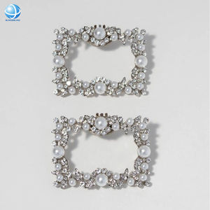 Gesper logam lapisan emas dapat dilepas untuk sepatu pengantin perhiasan atas aksesori klip sepatu manik-manik berlian imitasi mutiara - Product Image 3