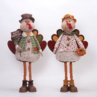 Peluches de dinde festives portant un chapeau haut, une écharpe douce, de jolies bottes avec un visage adorable pour la récolte / Thanksgiving / Halloween