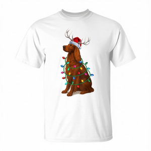 Camiseta con estampado de renos y sombrero de Papá Noel con luces navideñas de Irish Setter - Product Image 2