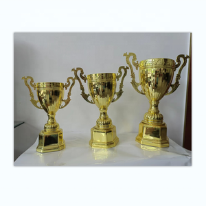 Nouvelle personnalisation en gros grands sports collégiaux de haute qualité en <span class=keywords><strong>plastique</strong></span> global or et rouge trophée tasses - Product Image 6