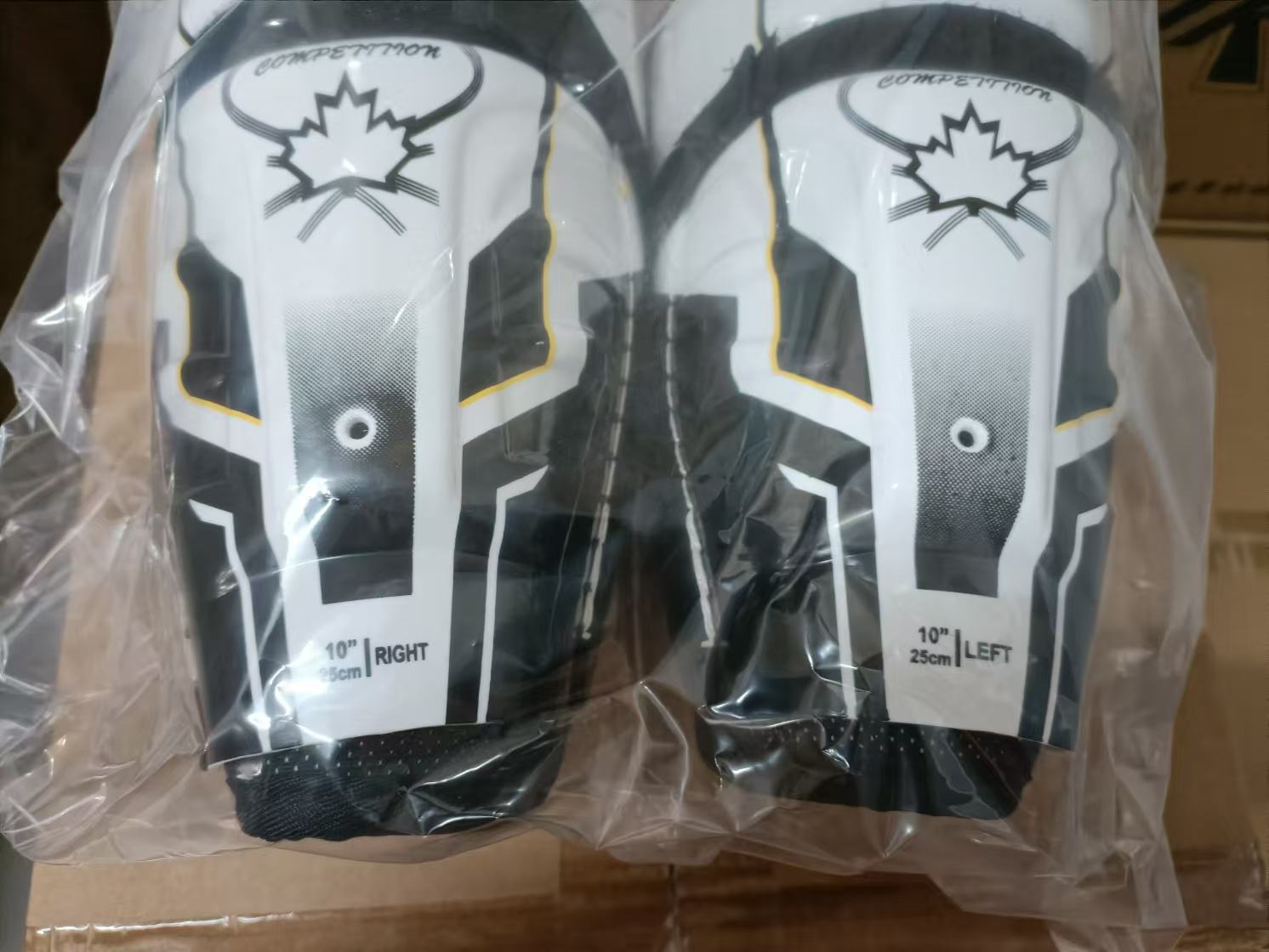 สนับแข้งสีขาว 10 นิ้ว