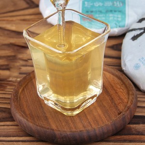 Thé brut Pu'er haut de gamme Qi Zi Bing (Gâteau des Sept Fils) 100g, thé pur de vieux arbres Mansong, vente en gros - Product Image 5