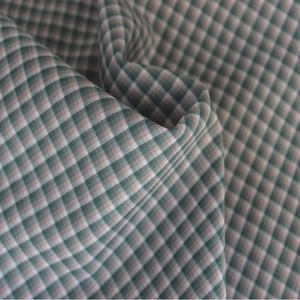 이 워스티드 원사 100% 순모 원단은 친환경 통기성과 수분 흡수 기능을 갖추어 하루 종일 편안하게 착용할 수 있습니다. - Product Image 1