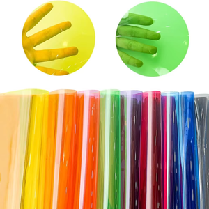 Rollo de Película Laminada Holográfica Transparente de TPU con Patrón Prismático Autoadhesivo para Envoltura de Regalos y Manualidades - Product Image 3