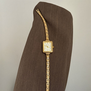 <span class=keywords><strong>Montre</strong></span> de luxe pour <span class=keywords><strong>femme</strong></span> de haute qualité avec <span class=keywords><strong>bracelet</strong></span> à maillons fins, nouveau style, idéale pour un usage quotidien, le meilleur choix pour un cadeau féminin - Product Image 5