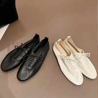 Chaussures décontractées pour femmes à semelle souple, style décontracté, surface mate douce, à lacets, bout rond, semelle fine, simples et polyvalentes pour le shopping